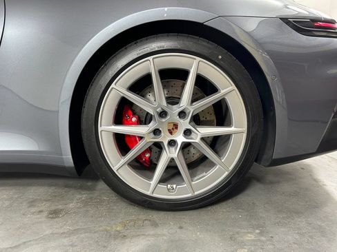 Certified 2026 Porsche 911 Targa 4 GTS AWD/4WD image 11