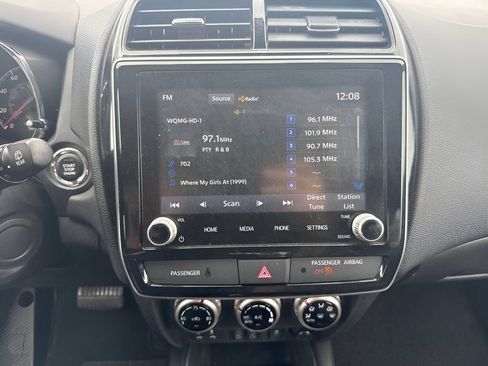 Used 2024 Mitsubishi Outlander Sport SE AWD/4WD image 12