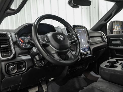 Used 2024 RAM 2500 Big Horn w/ Sport Appearance Package image 15