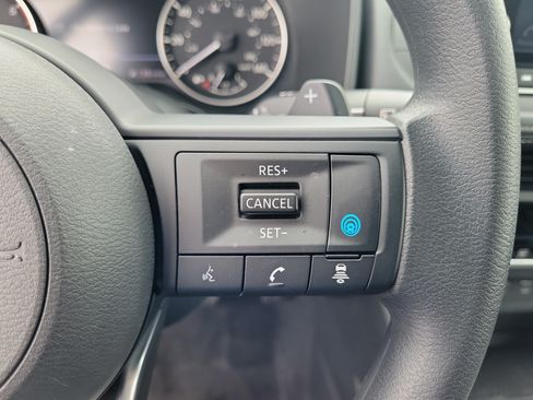 Certified 2024 Nissan Rogue SV FWD image 19