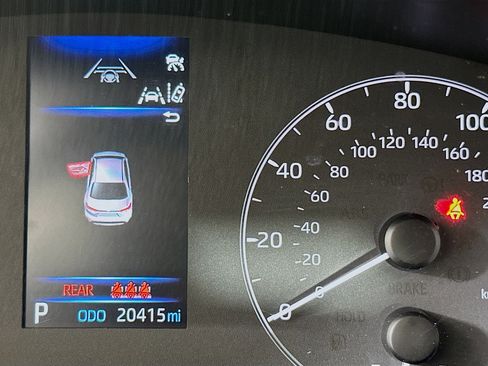 Used 2024 Toyota Corolla LE FWD image 18