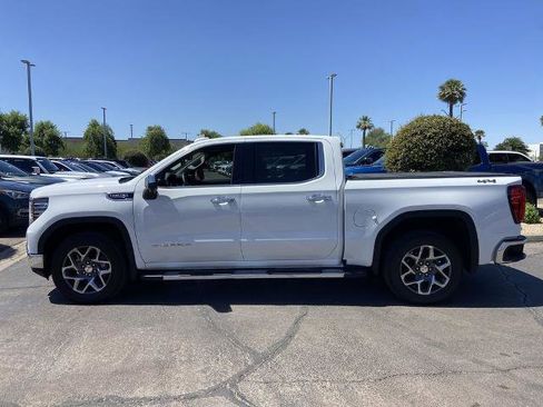 Used 2025 GMC Sierra 1500 SLT w/ SLT Premium Plus Package AWD/4WD image 4