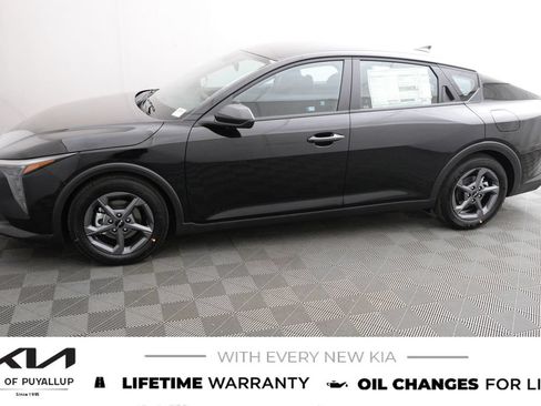 New 2026 Kia K4 FWD image 8