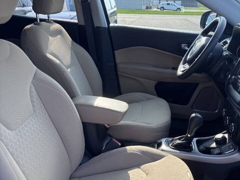 Used 2018 Jeep Compass Sport AWD/4WD image 6