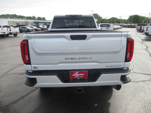 Used 2022 GMC Sierra 3500 Denali w/ Denali Ultimate Package AWD/4WD image 8