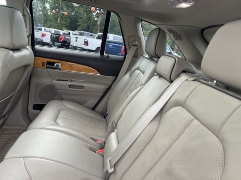 Used 2013 Lincoln MKX AWD image 32