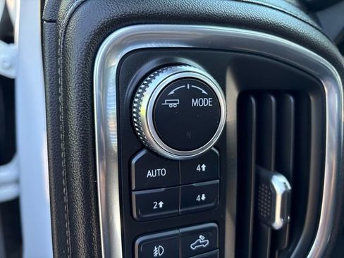 Used 2022 GMC Sierra 1500 SLT w/ SLT Premium Plus Package AWD/4WD image 15