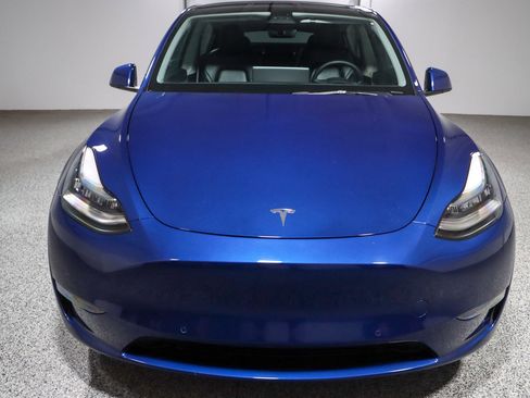 Used 2022 Tesla Model Y Long Range image 4