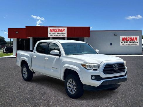 Used 2018 Toyota Tacoma SR5 RWD image 3