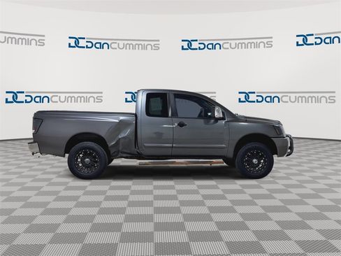 Used 2005 Nissan Titan LE w/ (T01) Tow Pkg image 9