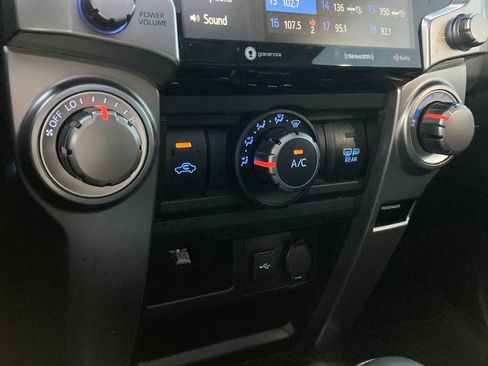 Used 2023 Toyota 4Runner SR5 Premium w/ Moonroof Package RWD image 27
