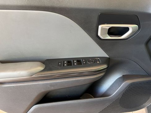 Used 2025 Kia K4 LXS FWD image 18