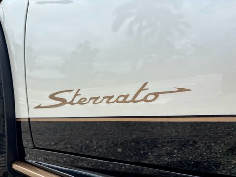 Used 2024 Lamborghini Huracan Sterrato image 36