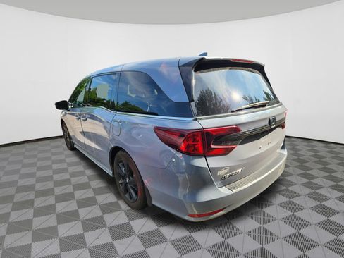 Used 2023 Honda Odyssey Sport image 3