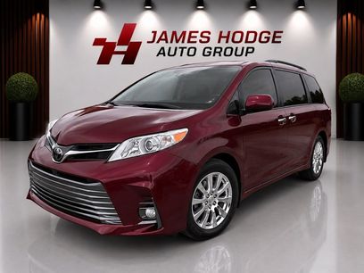 Used 2020 Toyota Sienna XLE w/ XLE Navigation Package