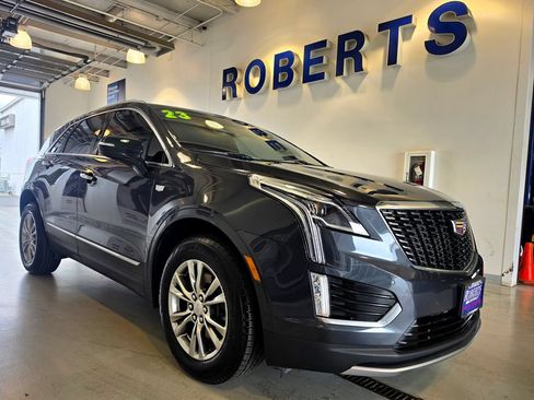 Used 2023 Cadillac XT5 Premium Luxury AWD/4WD image 2