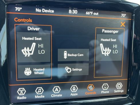 Used 2022 Jeep Cherokee Limited image 39