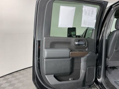 Used 2022 GMC Sierra 2500 Denali w/ Denali Black Diamond Edition image 30