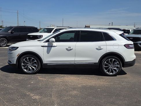 Used 2023 Lincoln Nautilus Reserve w/ Equipment Group 201A FWD image 2