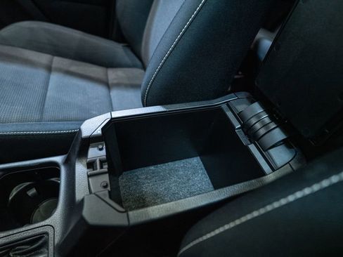 Certified 2017 Toyota RAV4 XLE image 29