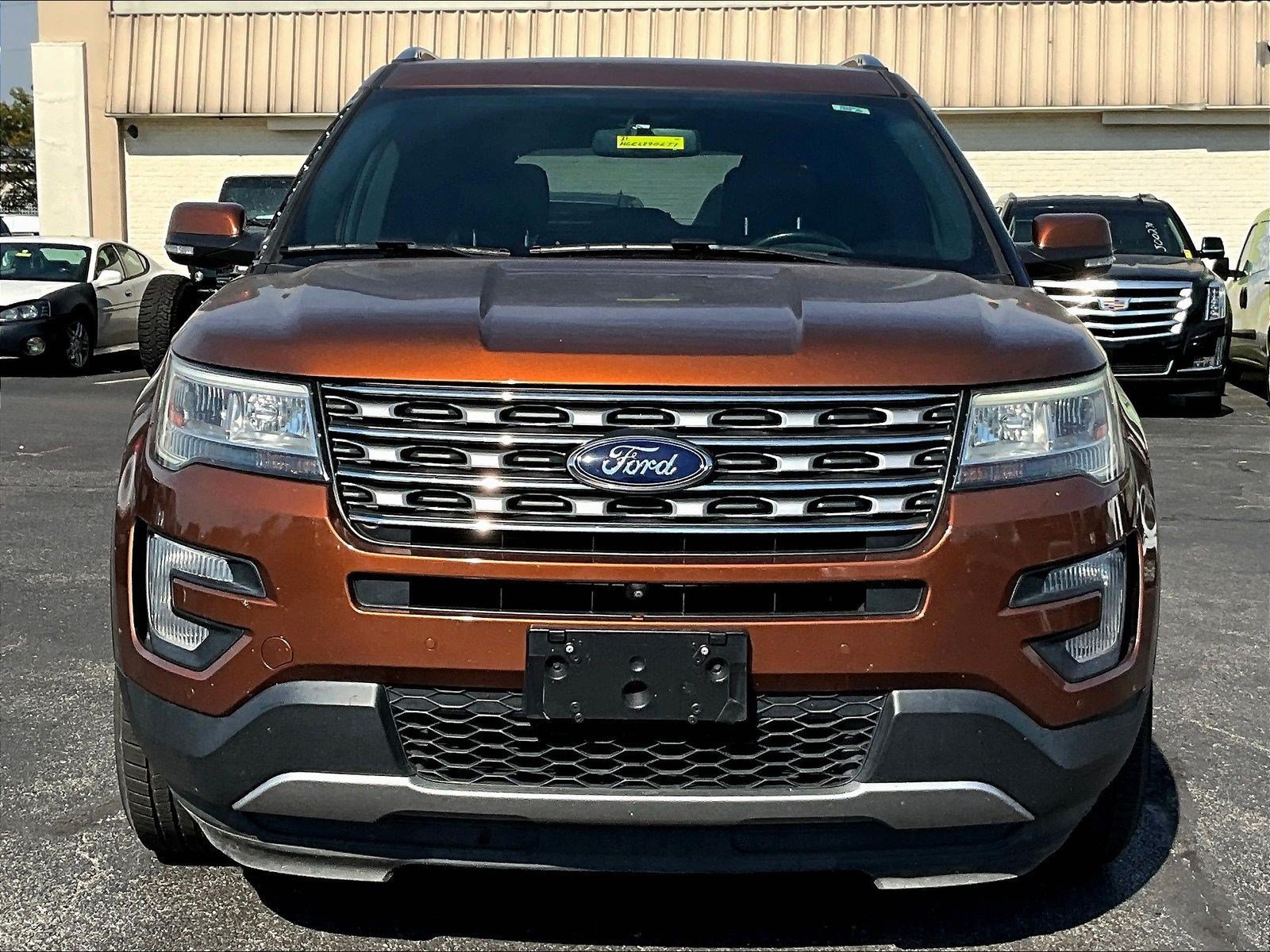 Used 2017 Ford Explorer Limited AWD/4WD image 2