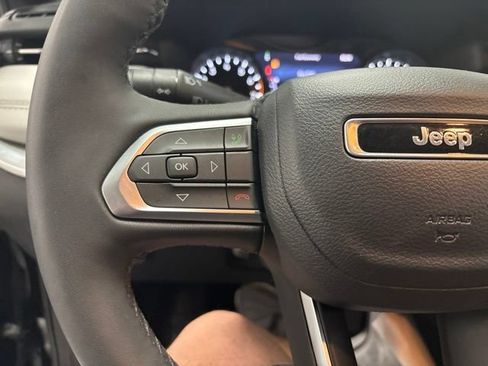 Used 2023 Jeep Compass Limited w/ Sun and Sound Group AWD/4WD image 25
