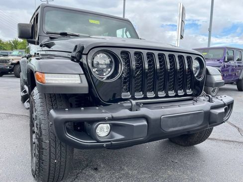 Used 2023 Jeep Gladiator Sport AWD/4WD image 50