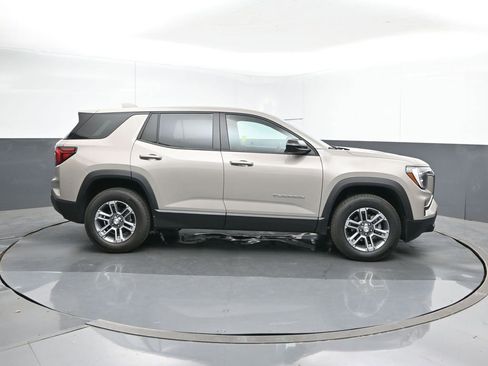 Used 2025 GMC Terrain Elevation image 6