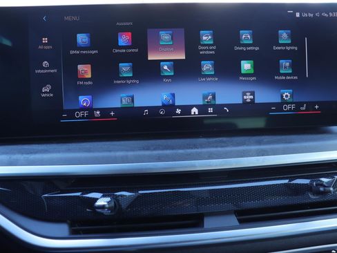 Used 2024 BMW X5 xDrive40i w/ Premium Package image 36