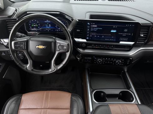 Used 2024 Chevrolet Silverado 3500 High Country w/ Technology Package image 15