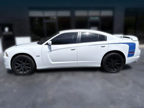 Used 2014 Dodge Charger R/T w/ Driver Confidence Group (AJG) AWD/4WD image 2