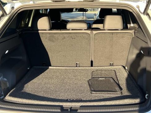 New 2026 Volkswagen Atlas Cross Sport SE image 25