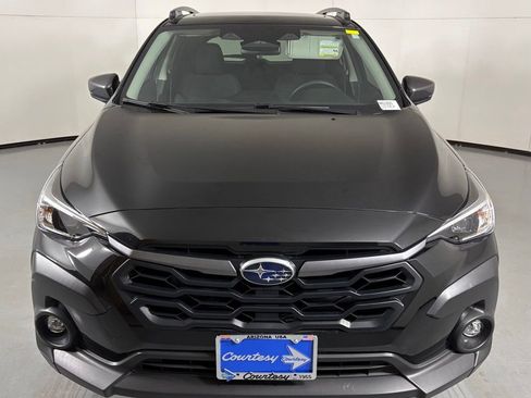 Used 2025 Subaru Crosstrek 2.0i Premium AWD/4WD image 3