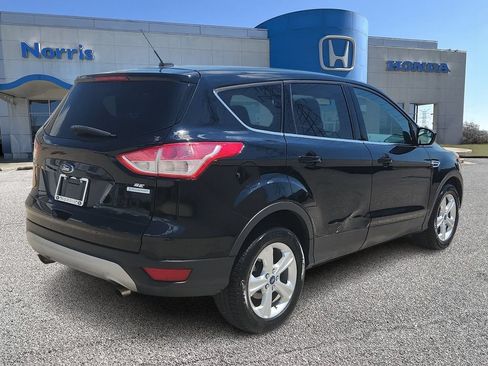 Used 2016 Ford Escape SE FWD image 4
