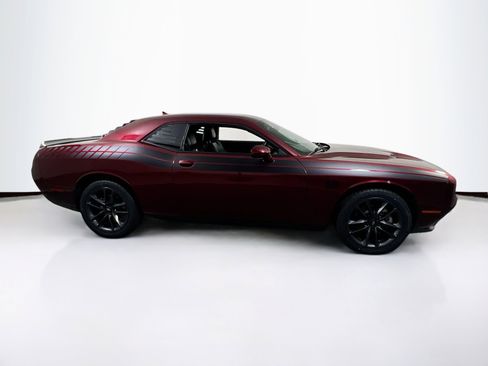 Used 2022 Dodge Challenger SXT w/ Plus Package image 4