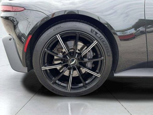 Used 2022 Aston Martin V8 Vantage Roadster RWD image 47