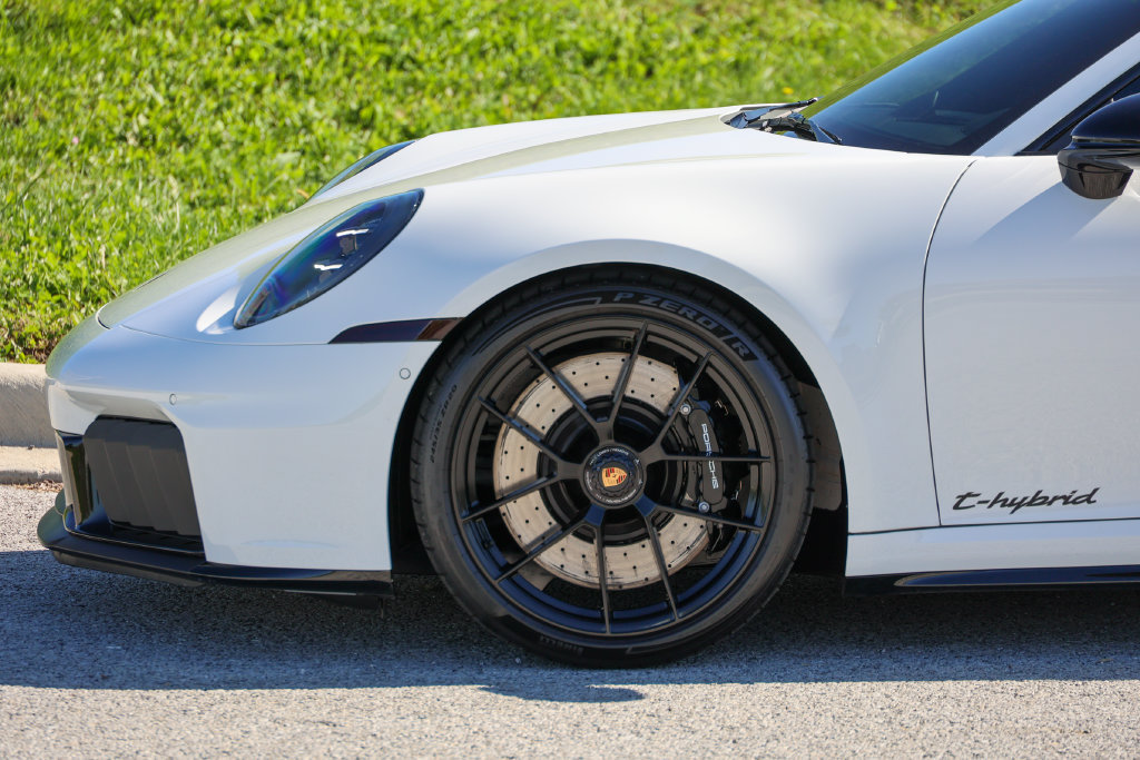 Certified 2026 Porsche 911 Carrera GTS RWD image 24