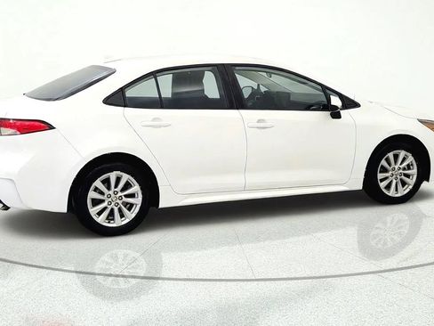 Used 2024 Toyota Corolla LE w/ LE Convenience Package FWD image 6