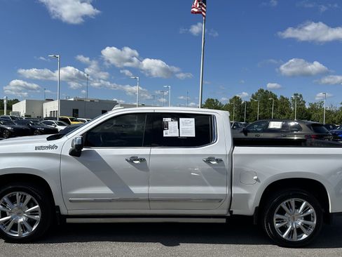 Used 2024 Chevrolet Silverado 1500 High Country AWD/4WD image 7