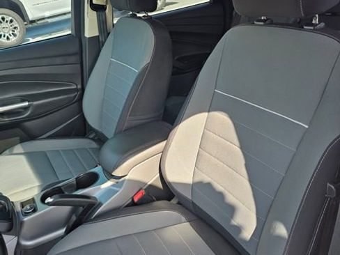 Used 2015 Ford Escape SE w/ Equipment Group 201A AWD/4WD image 16