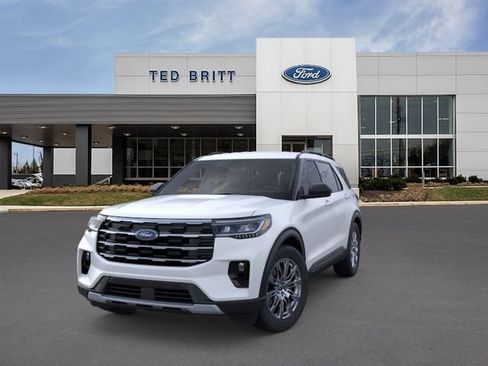 New 2026 Ford Explorer Active w/ Active Comfort Package AWD/4WD image 3