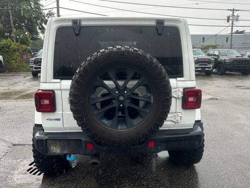 Used 2022 Jeep Wrangler Unlimited Sahara w/ Cold Weather Group AWD/4WD image 5