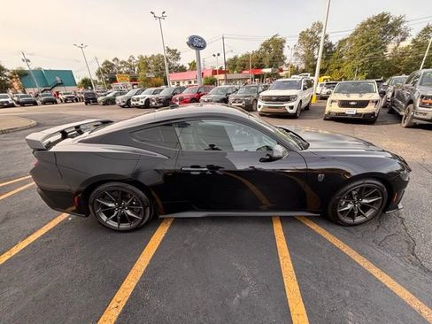 Used 2024 Ford Mustang Dark Horse image 9