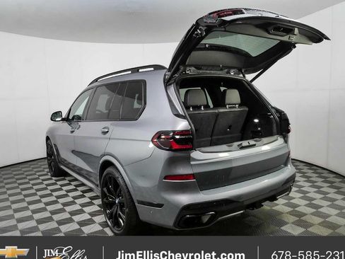 Used 2025 BMW X7 xDrive40i w/ M Sport Package AWD/4WD image 35