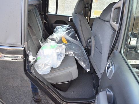 New 2026 Jeep Gladiator Sport image 30