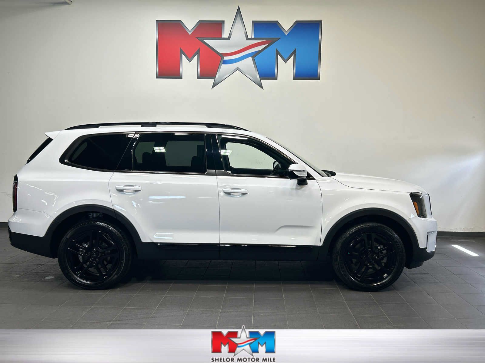 Used 2025 Kia Telluride SX X-Line AWD/4WD image 1