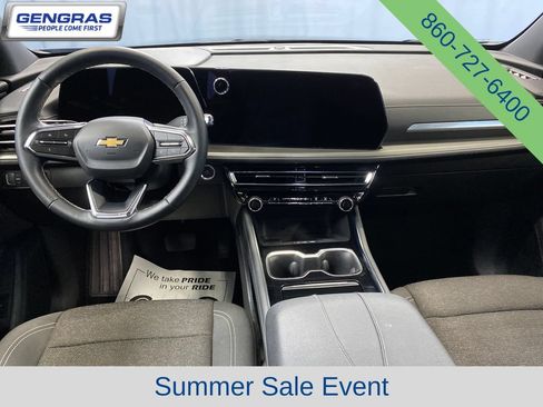Used 2024 Chevrolet Traverse LT w/ Trailering Package AWD/4WD image 30