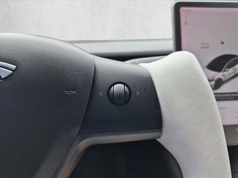 Used 2020 Tesla Model 3 Standard Range Plus RWD image 16