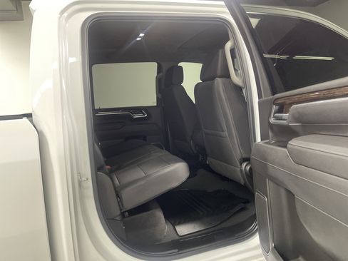 Used 2025 GMC Sierra 2500 SLE w/ SLE Value Package; AWD/4WD image 19