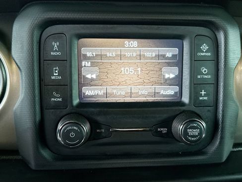 Used 2021 Jeep Gladiator Sport w/ Trailer Tow Package AWD/4WD image 14